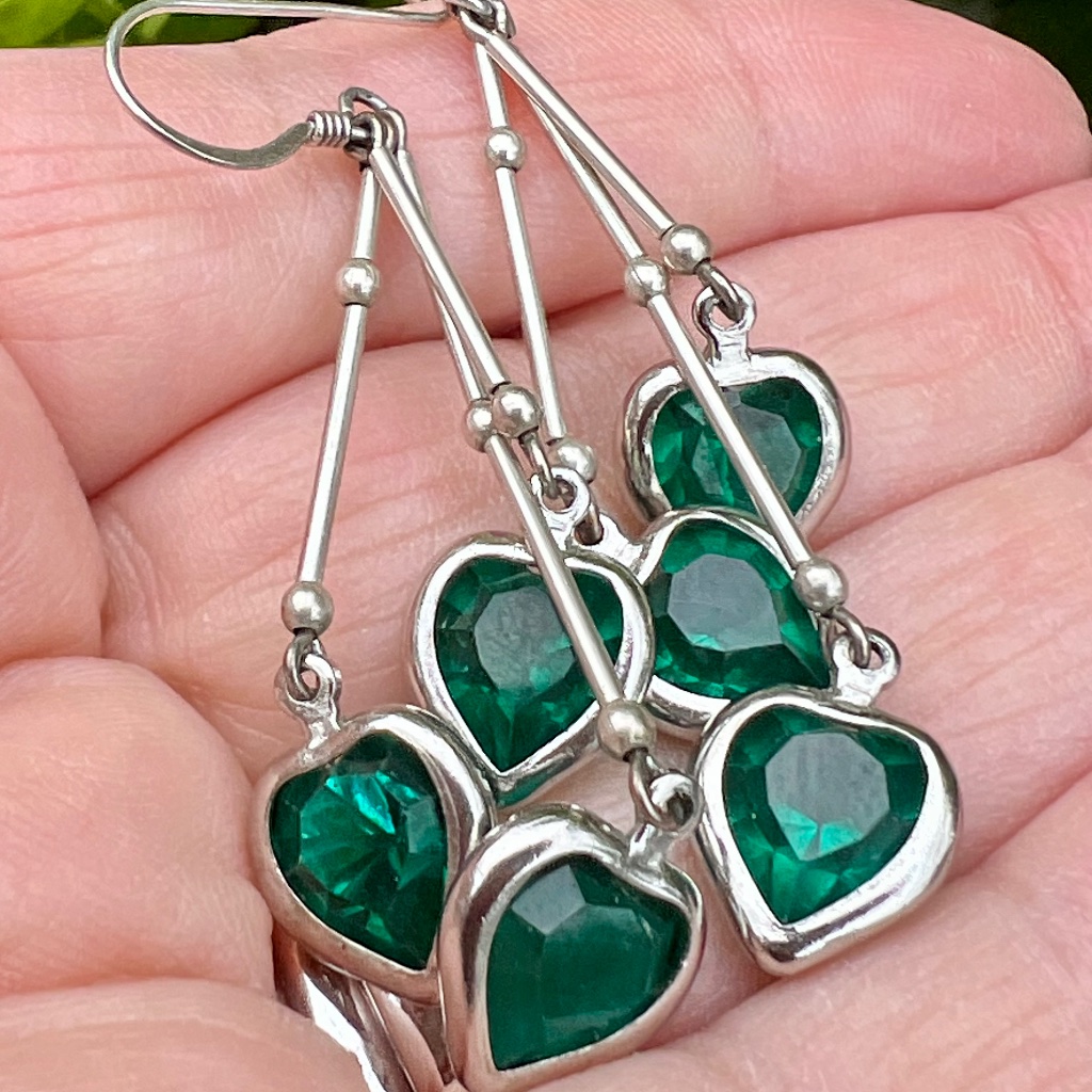 Vintage 925ss Heart Shape Emerald Green Paste Glass Long Dangle Drop Earrings
